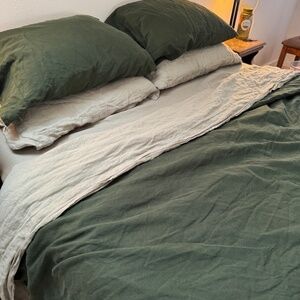 Piglet in Bed and Quince Linen Sheets - Queen Sized